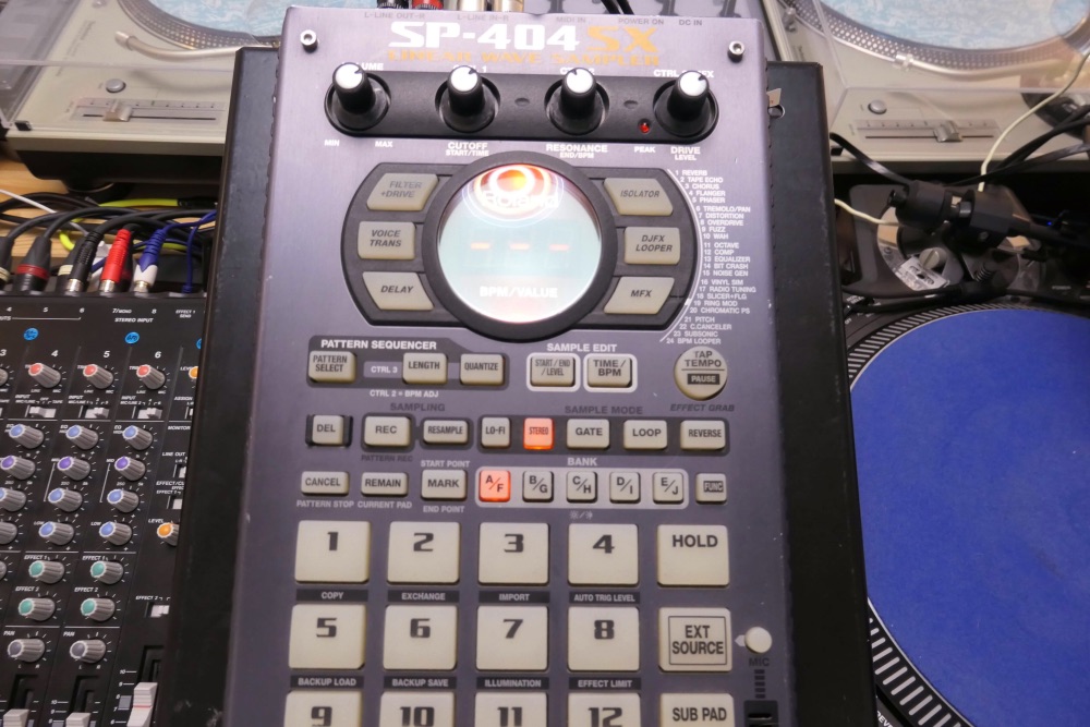 DJ Yasu Official Blog: Roland SP 404sx サンプリング